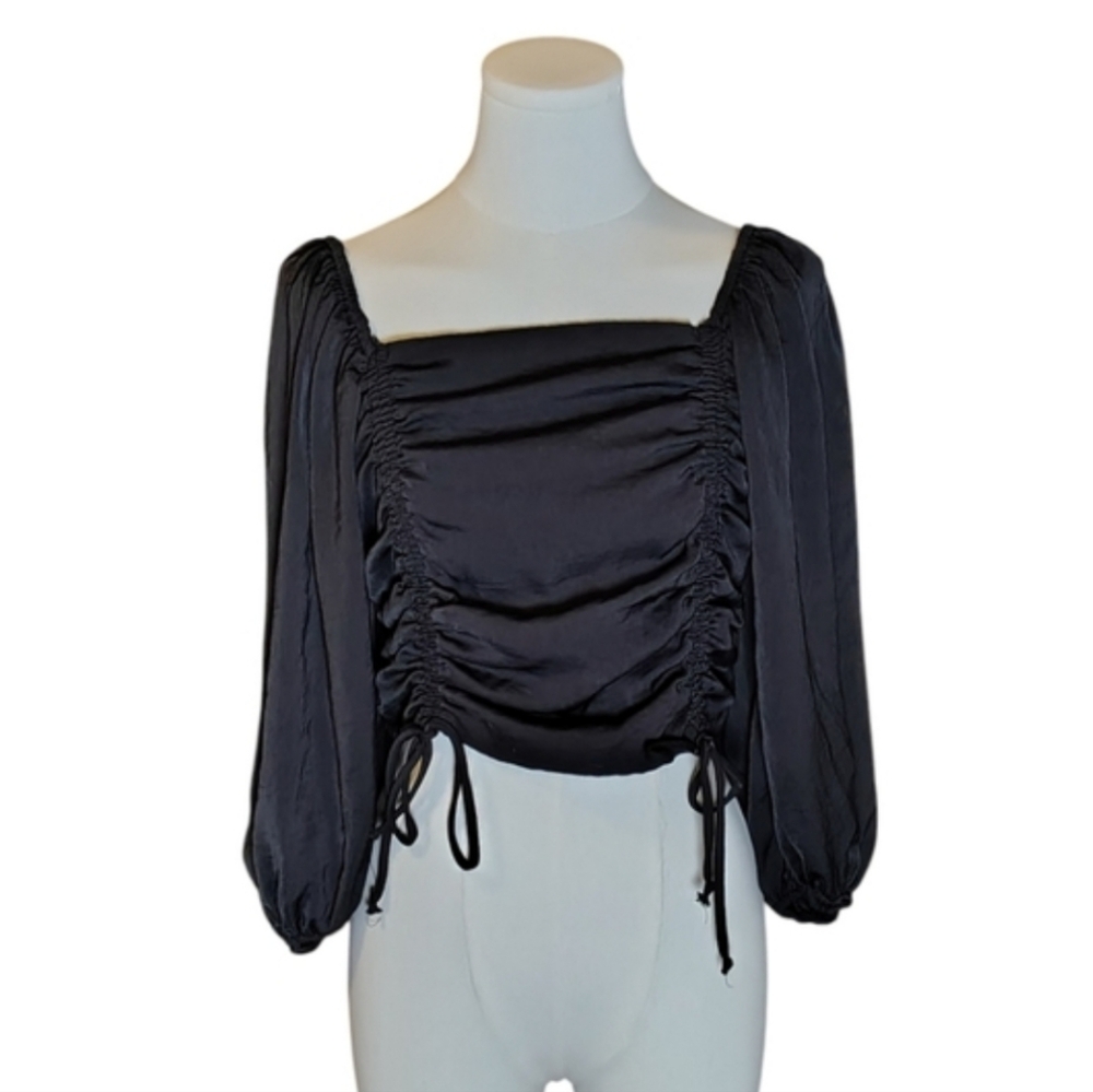 HYFVE Classic Black Cinched Puffy Sleeve Silky Feel Cropped Blouse Size Large